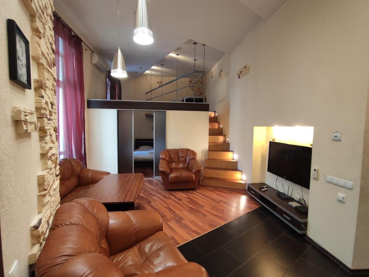 Comfortable Apartment On Mikhaylovskiy Lane Kiev Esterno foto