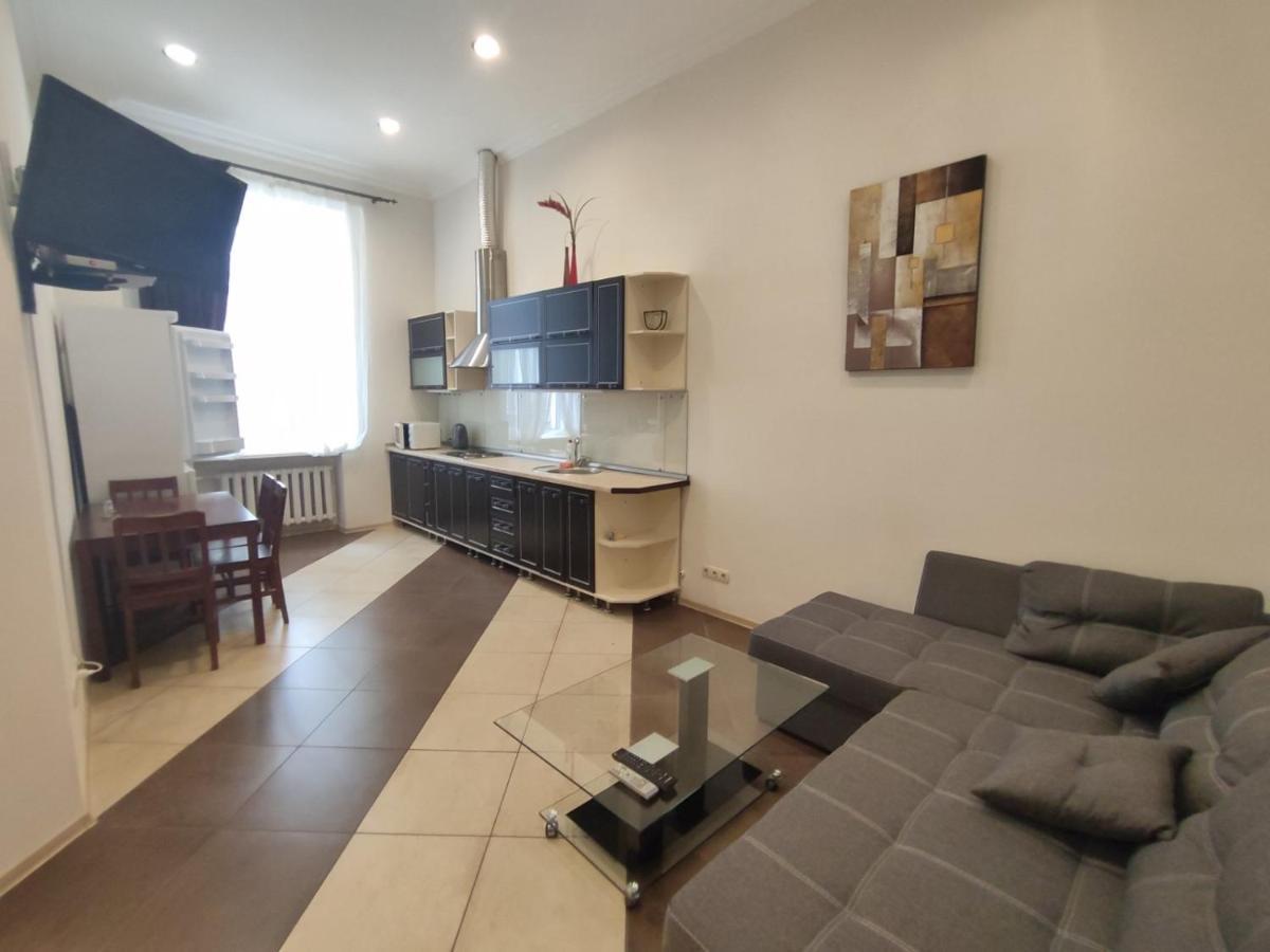 Comfortable Apartment On Mikhaylovskiy Lane Kiev Esterno foto