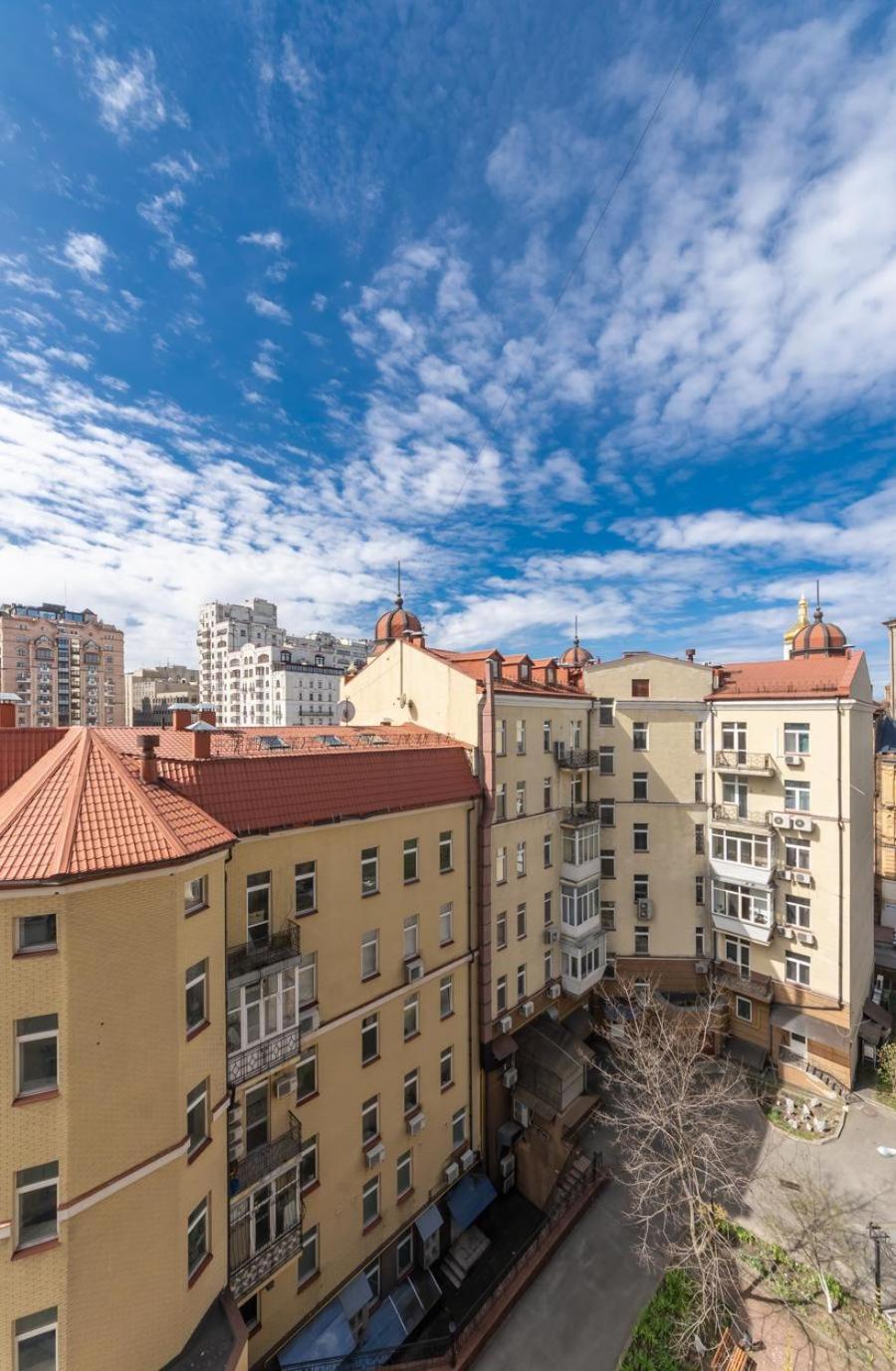 Comfortable Apartment On Mikhaylovskiy Lane Kiev Esterno foto