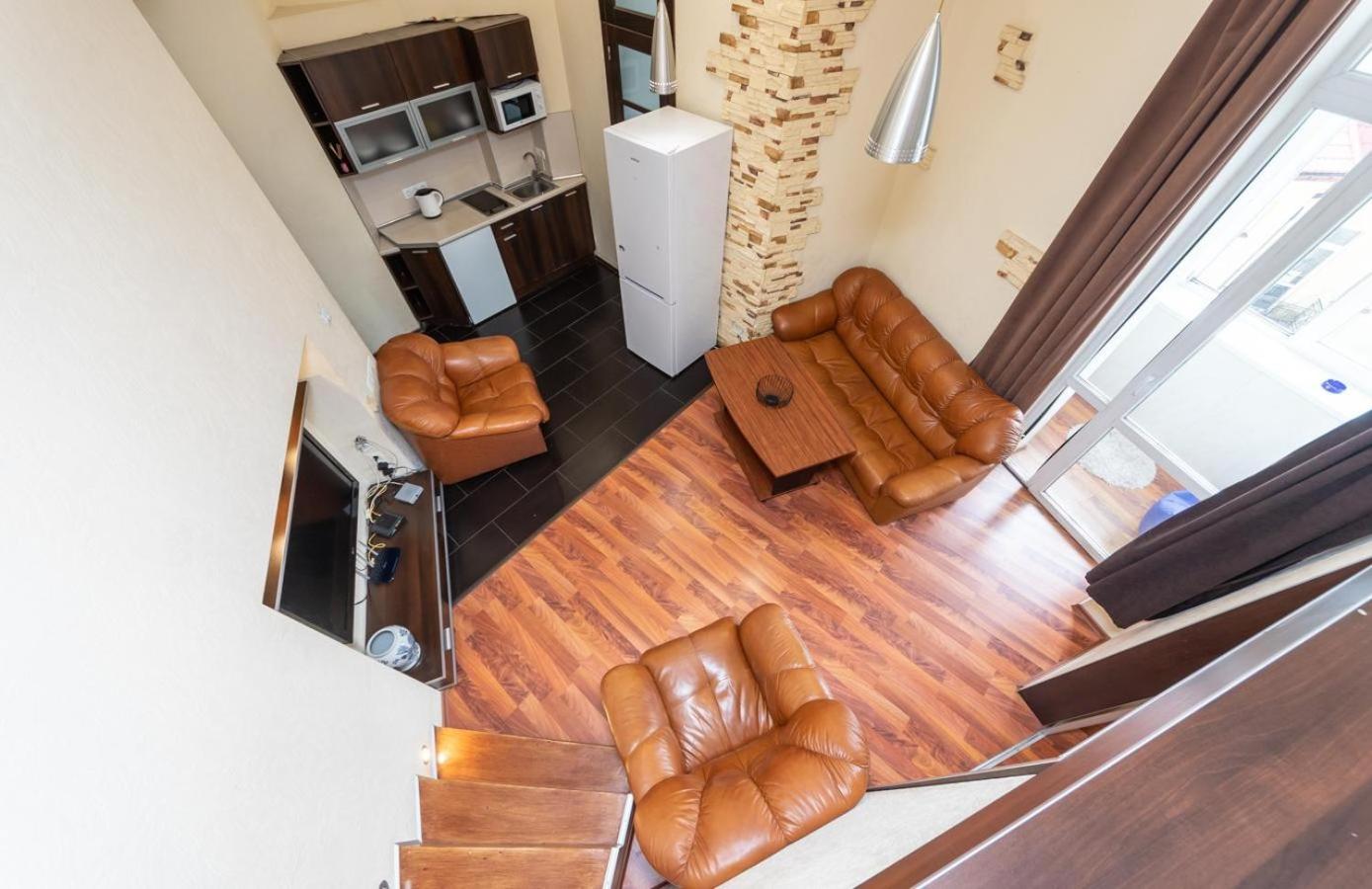 Comfortable Apartment On Mikhaylovskiy Lane Kiev Esterno foto