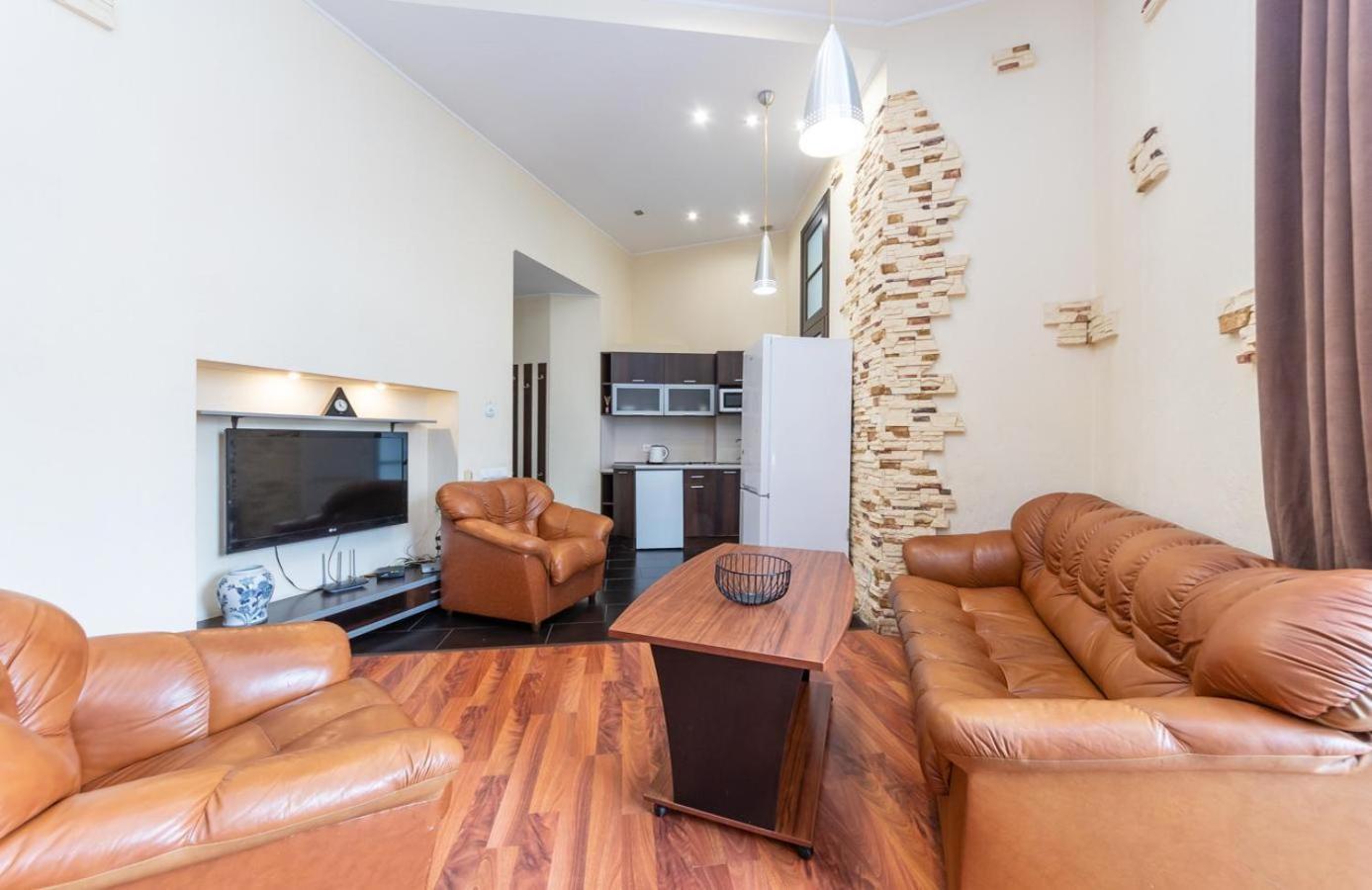 Comfortable Apartment On Mikhaylovskiy Lane Kiev Esterno foto